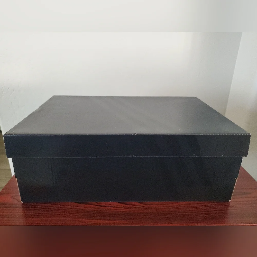 Adidas Shoe - Picture 2 of 14